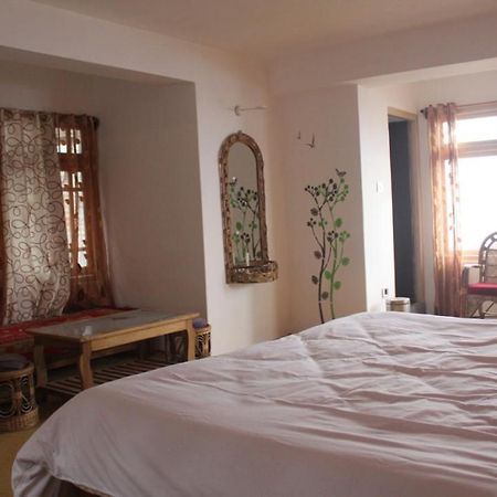 The Ace Pine Valley Hotel Пелинг Екстериор снимка